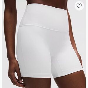 Lululemon (no line) align high rise short 6” pure white size 6
